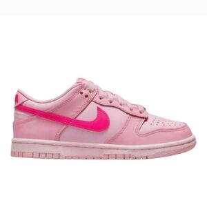 Nike dunk low in pink, 6 y womens